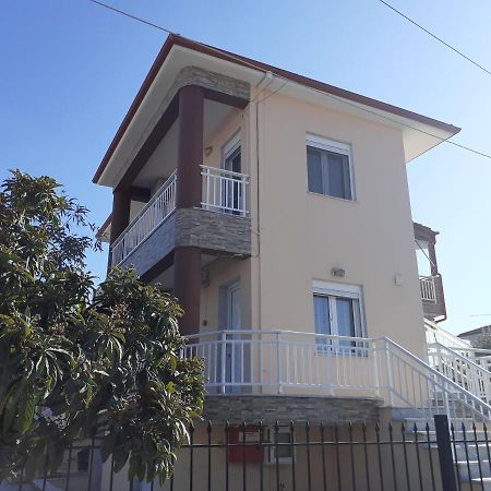 弗拉斯纳Polis΄ House公寓 外观 照片