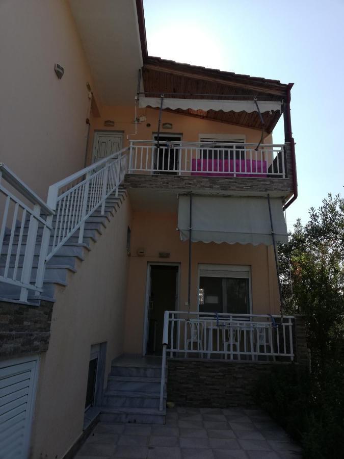 弗拉斯纳Polis΄ House公寓 外观 照片