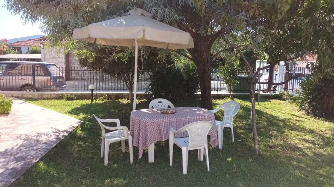 弗拉斯纳Polis΄ House公寓 外观 照片